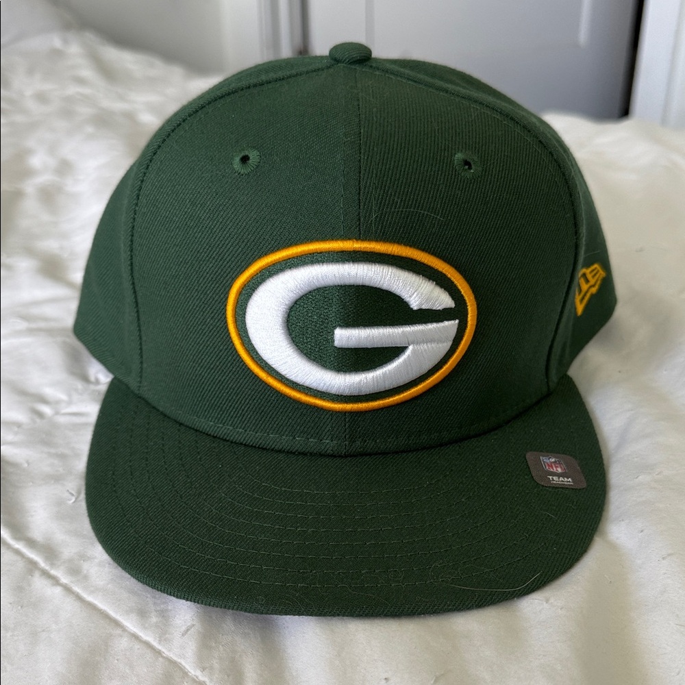 New Era Green Bay Packers Green Fitted Cap with White and Gold Logo